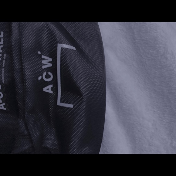 Samuel Ross sling bag - Picture 3 of 5